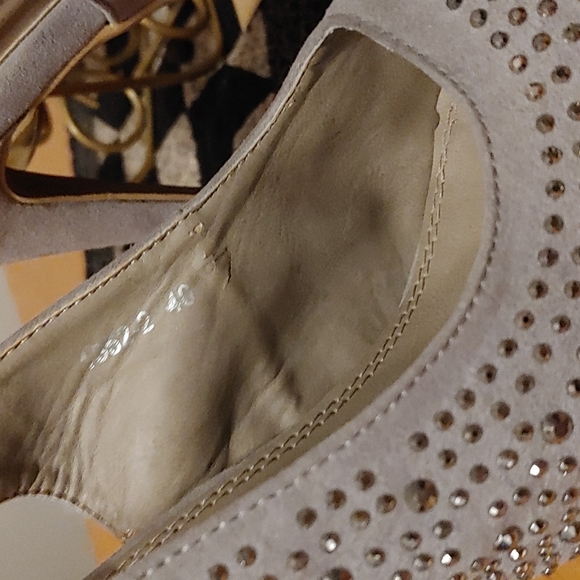 Bella Donna sz 40. Grey in color - Picture 3 of 3